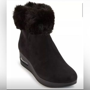 Brand new DKNY Abri booties black suede